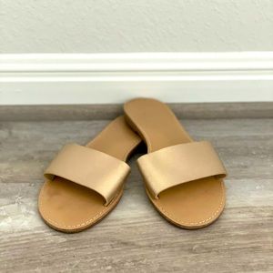 Gold sandals (women’s - size 6.5)